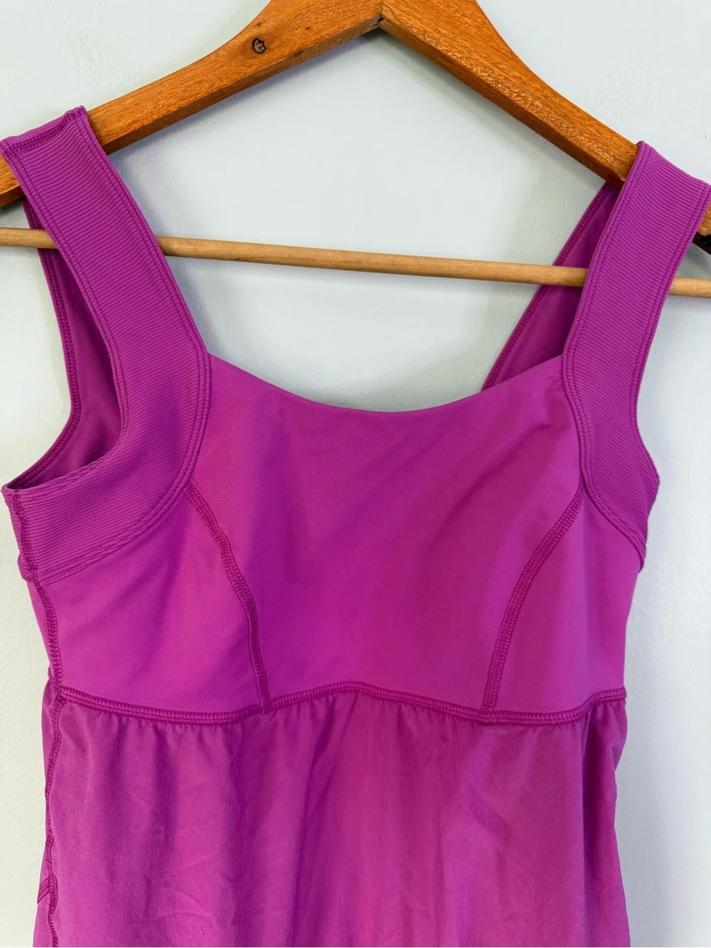 Lululemon Run Chase Me Tank Ultra Violet Purple Cinch Hem Size 4